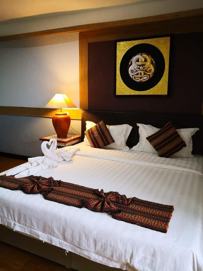 Suanhom Resort San Sai Екстер'єр фото