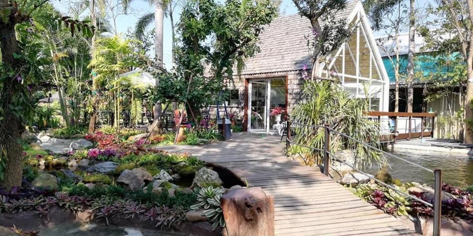 Suanhom Resort San Sai Екстер'єр фото
